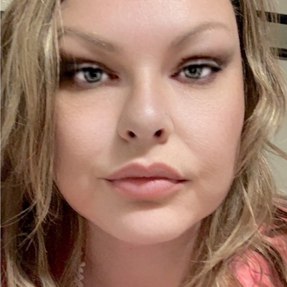 Meet your Posher, Paula - Picture 1 of 1